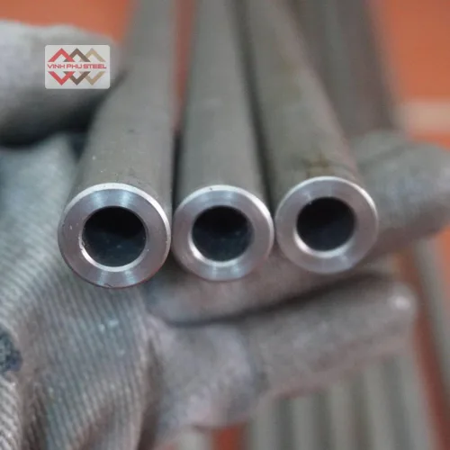 Ống thép đúc phi 12, DN8, 13,7mm