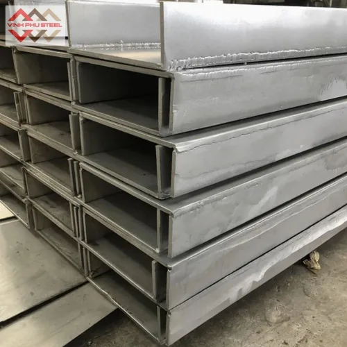 thép hình U400