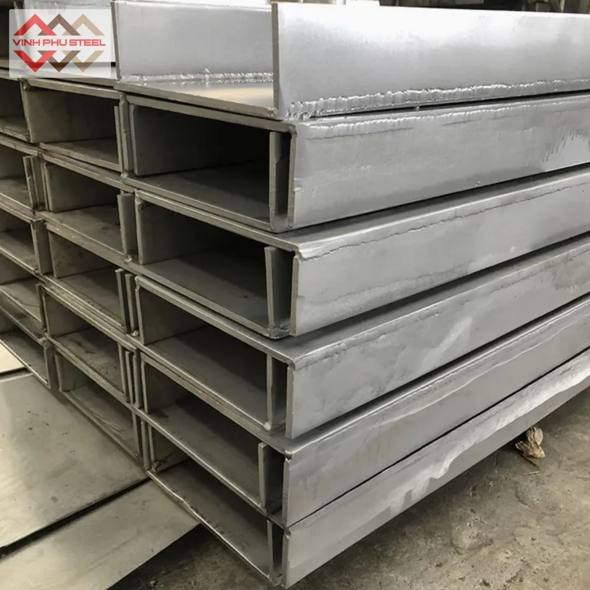thép hình U400