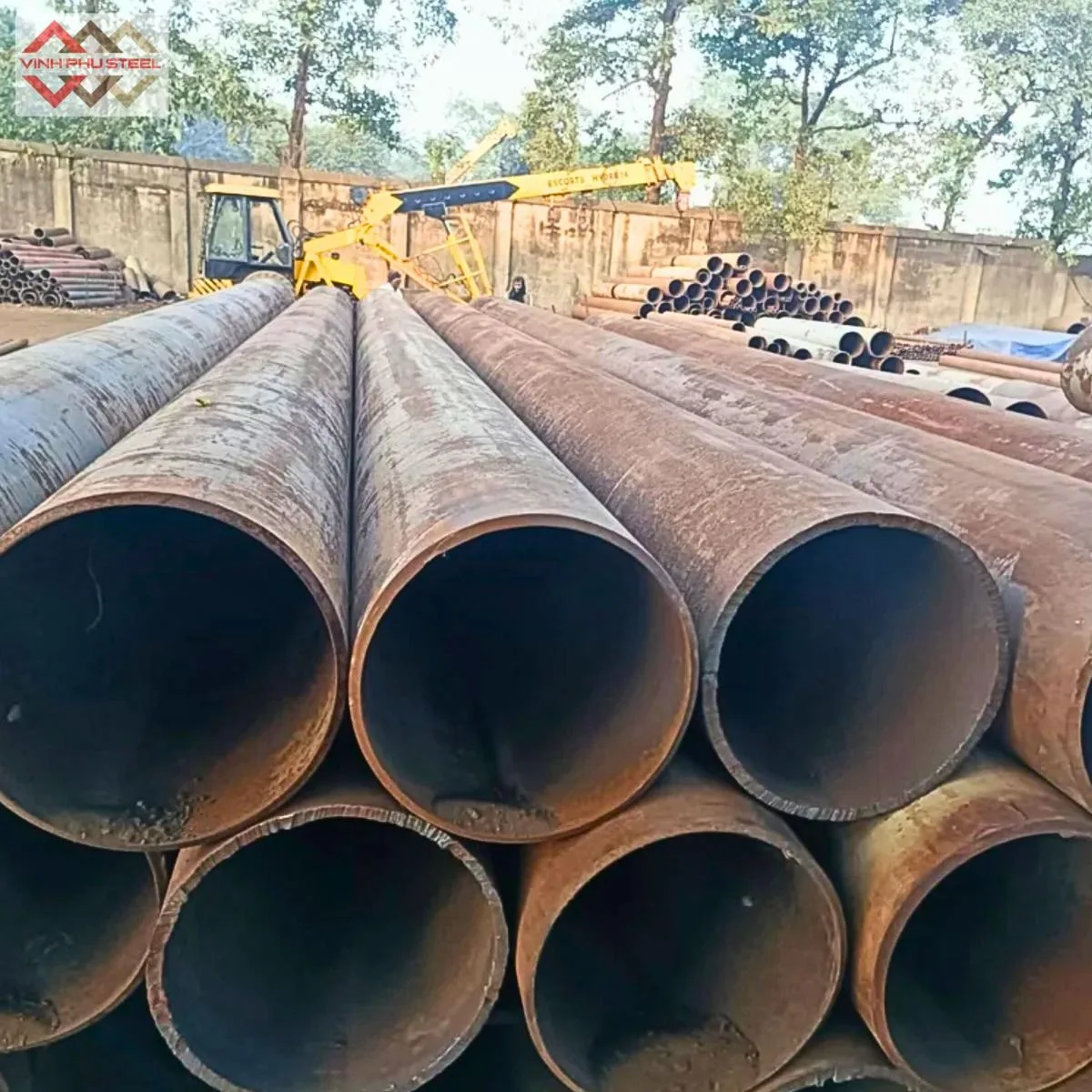 ống thép đen D250