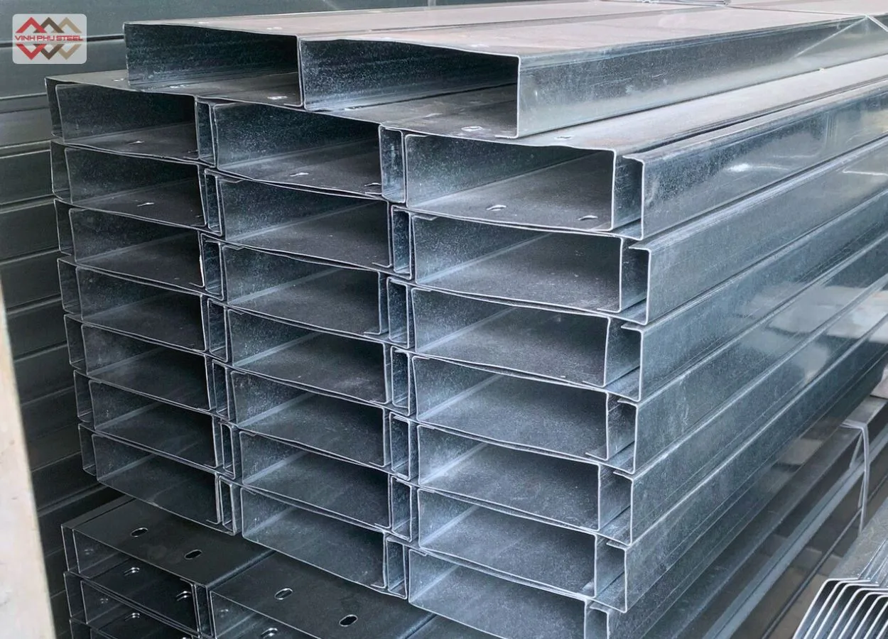 Xà gồ thép C200x50x20