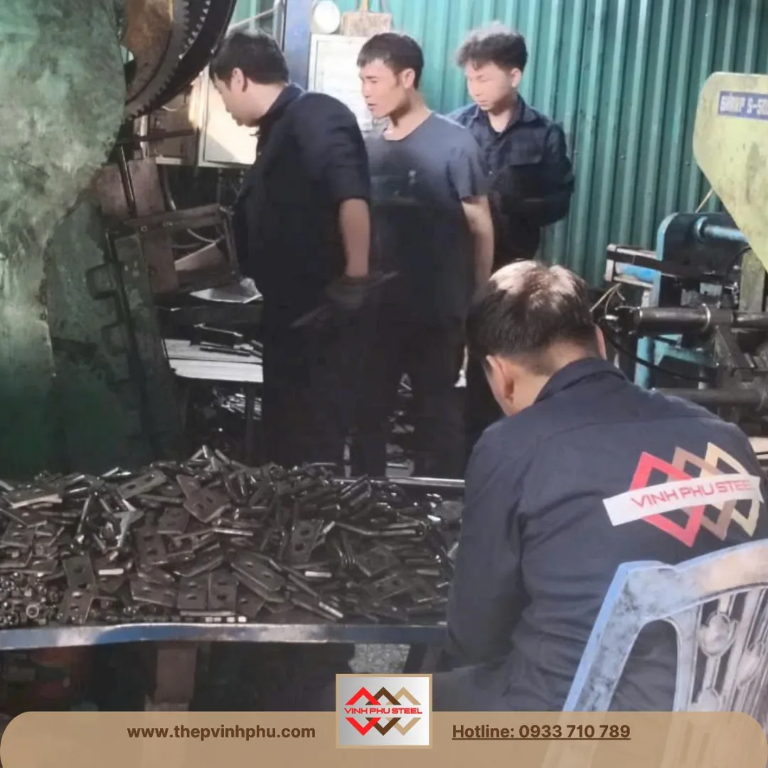 Xưởng sản xuất cóc nối Thép Vinh Phú