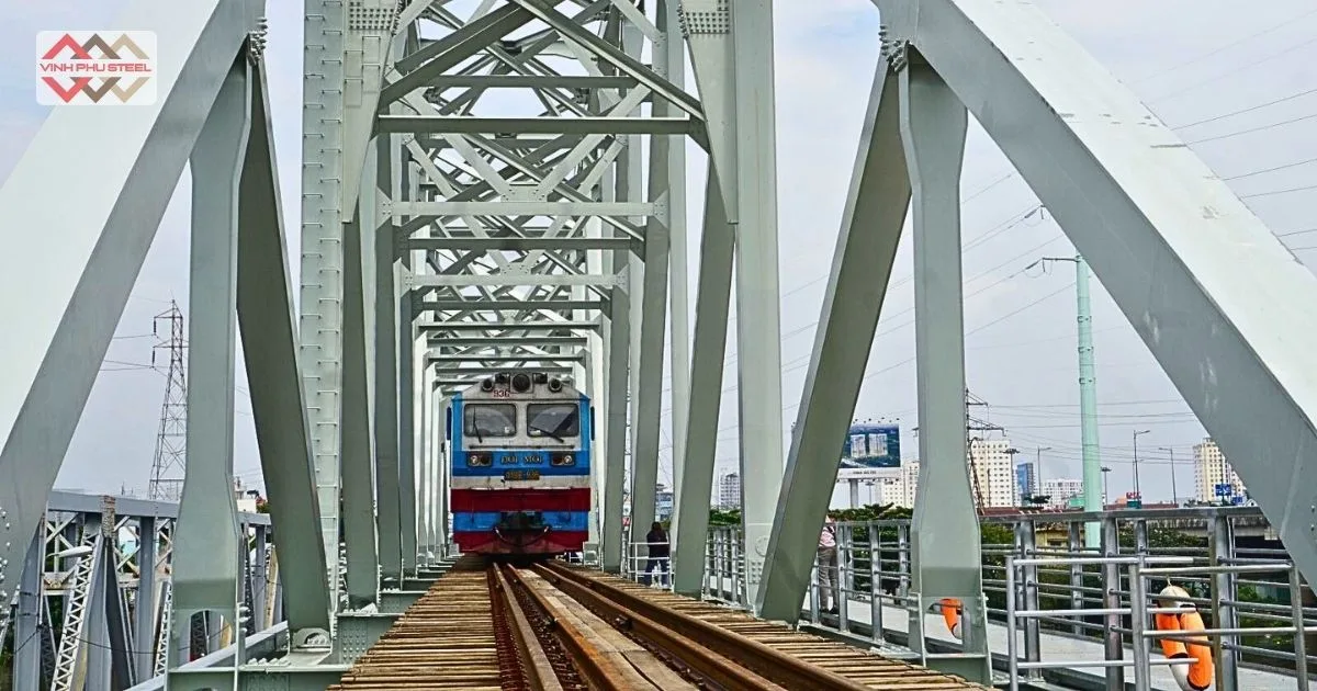 ứng dụng thép tấm CT3 trong kết cấu khung cầu