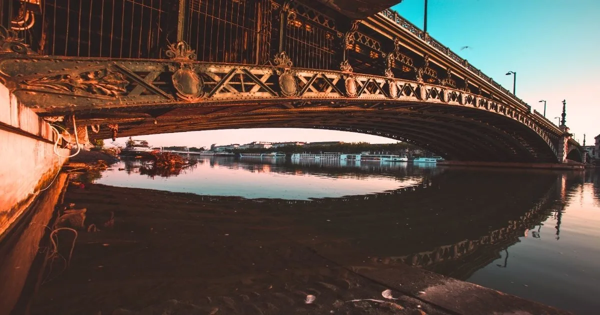 ứng dụng thép V nhúng nóng