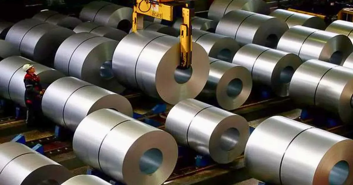 Yếu tố ảnh hưởng đến giá thép hộp Hòa Phát