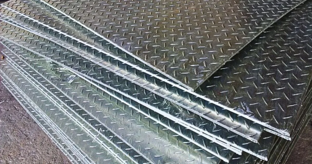 Tấm thép gân nhúng nóng