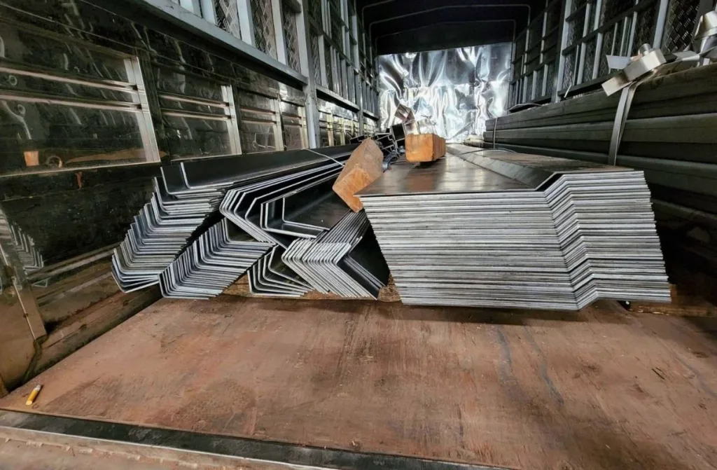 Các đặc tính cơ bản giúp thép cuộn cán nóng trở thành vật liệu ưu việt.
