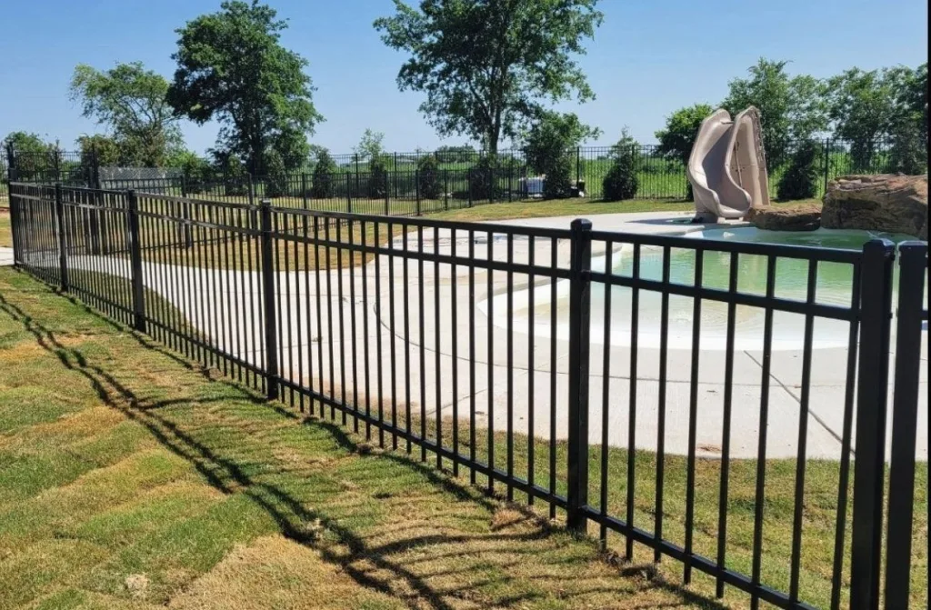 Thép hộp mạ kẽm 40x80 được ứng dụng đa dạng từ xây dựng dân dụng đến công nghiệp.