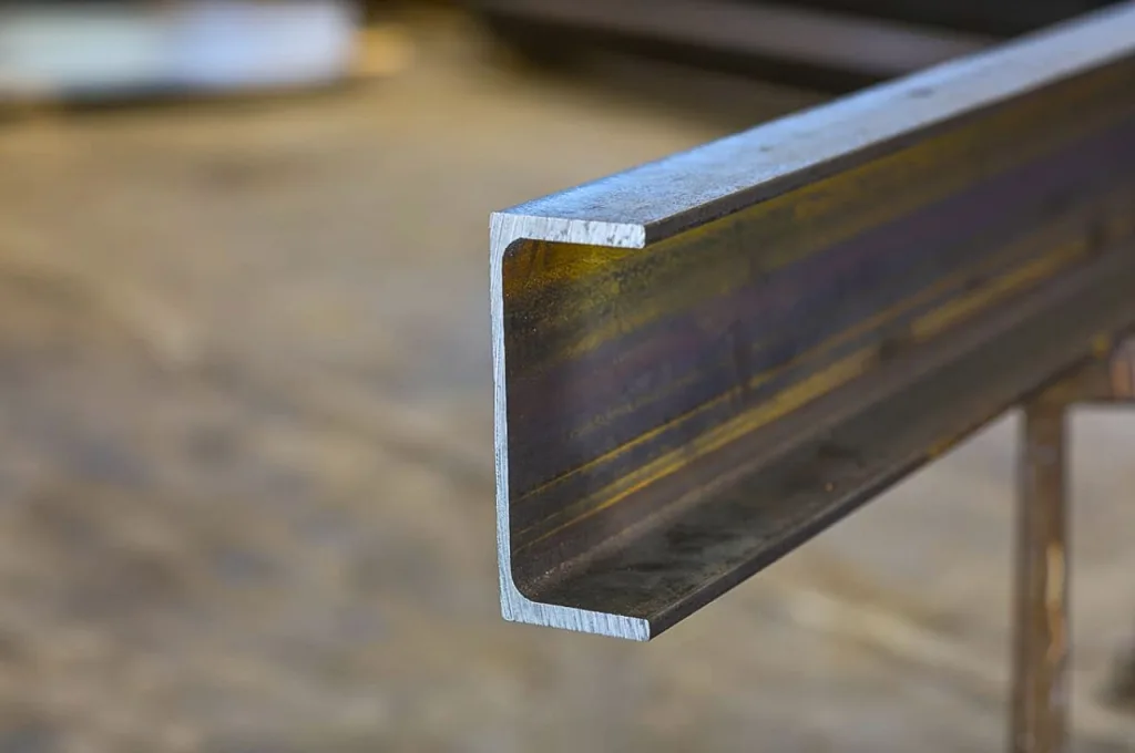 Sắt U30x60 đen