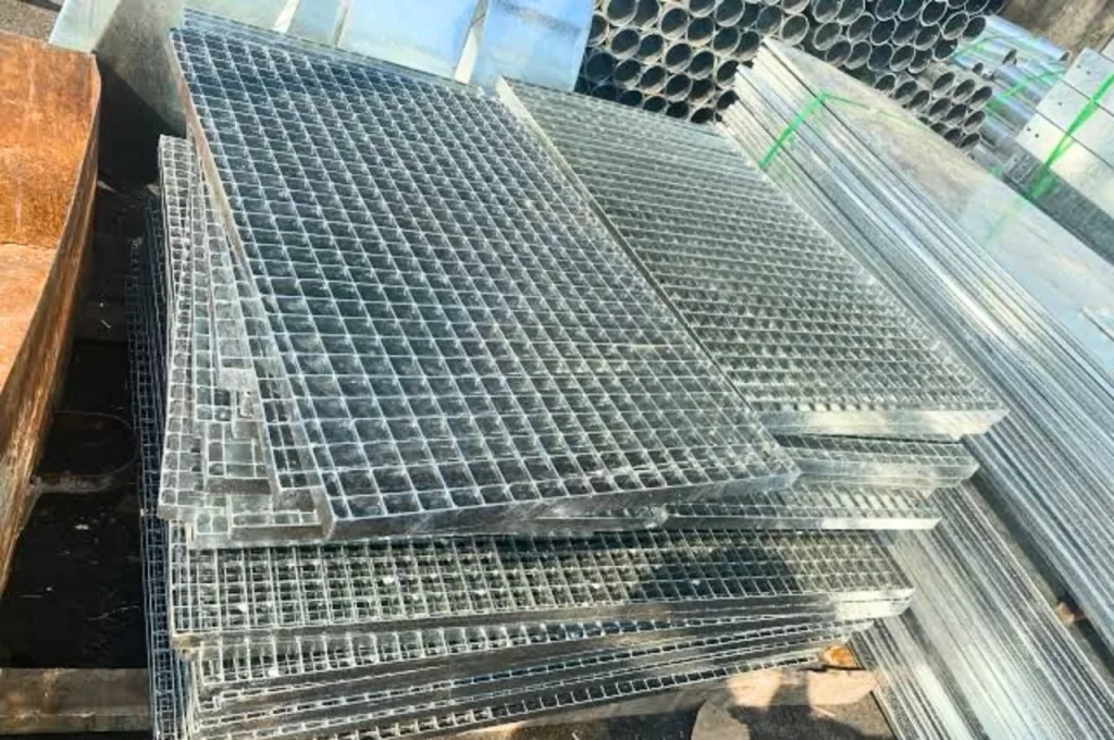 Tấm Sàn Grating Thép Mạ Kẽm