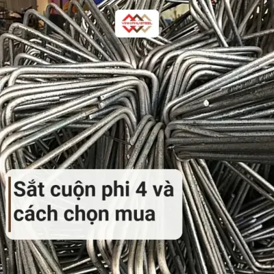 Chồng thanh th&eacute;p tr&ograve;n trơn cỡ nhỏ uốn đai xếp trong kho, minh hoạ cho b&agrave;i sắt cuộn phi 4