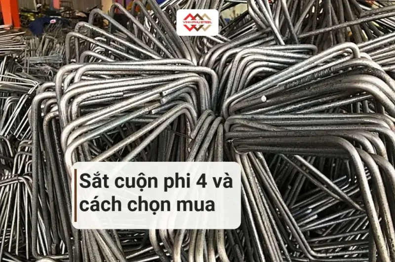 Chồng thanh thép tròn trơn cỡ nhỏ uốn đai xếp trong kho, minh hoạ cho bài sắt cuộn phi 4