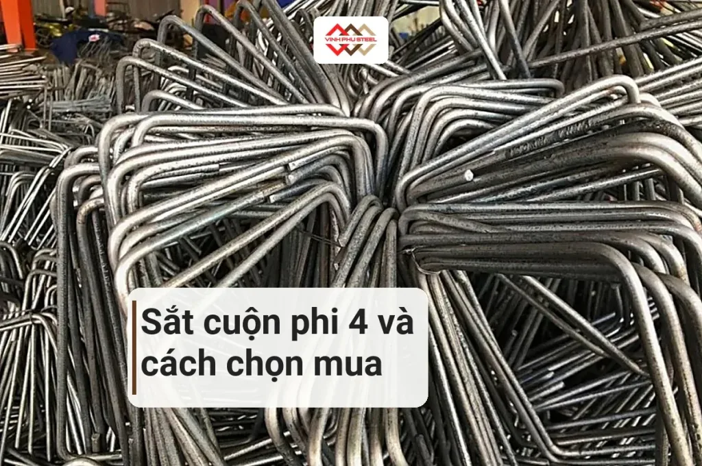 Chồng thanh thép tròn trơn cỡ nhỏ uốn đai xếp trong kho, minh hoạ cho bài sắt cuộn phi 4