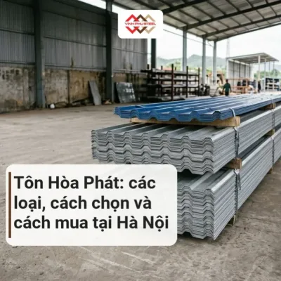 B&oacute; t&ocirc;n s&oacute;ng mạ kẽm xếp trong kho c&oacute; m&aacute;i che, ảnh minh họa cho b&agrave;i t&ocirc;n H&ograve;a Ph&aacute;t
