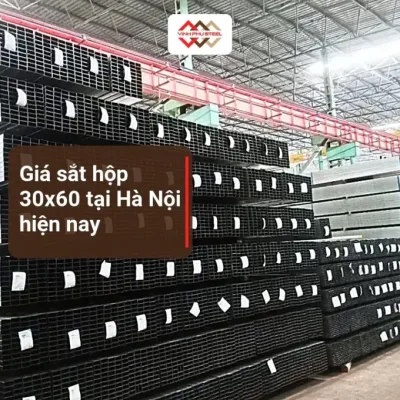 C&aacute;c b&oacute; th&eacute;p hộp đen v&agrave; mạ kẽm xếp tầng trong kho Th&eacute;p Vinh Ph&uacute;, ảnh b&igrave;a b&agrave;i gi&aacute; sắt hộp 30x60