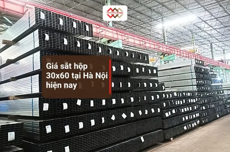 Các bó thép hộp đen và mạ kẽm xếp tầng trong kho Thép Vinh Phú, ảnh bìa bài giá sắt hộp 30x60